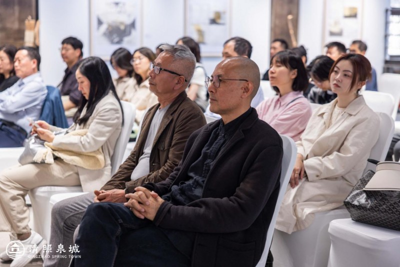 “清照泉城诗歌之夜暨吕德安作品展”泉畔开幕(图8)